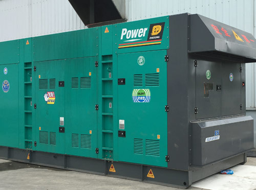 吴川升级发电机组的过程中需要注意哪些安全事项？