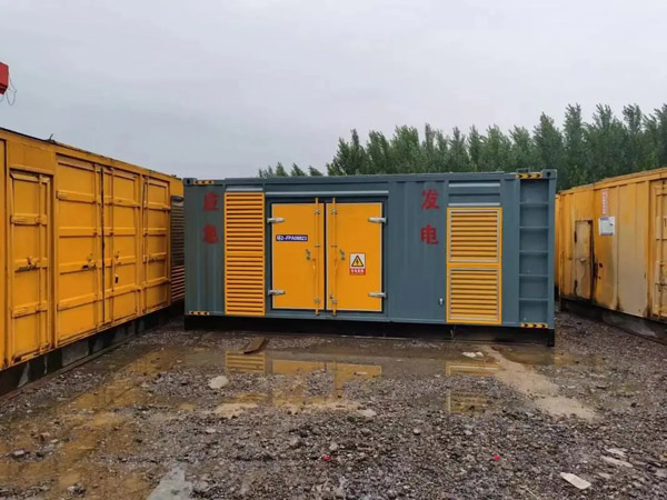 吴川柴油发电机如何判断干式空气滤清器是否需要更换？