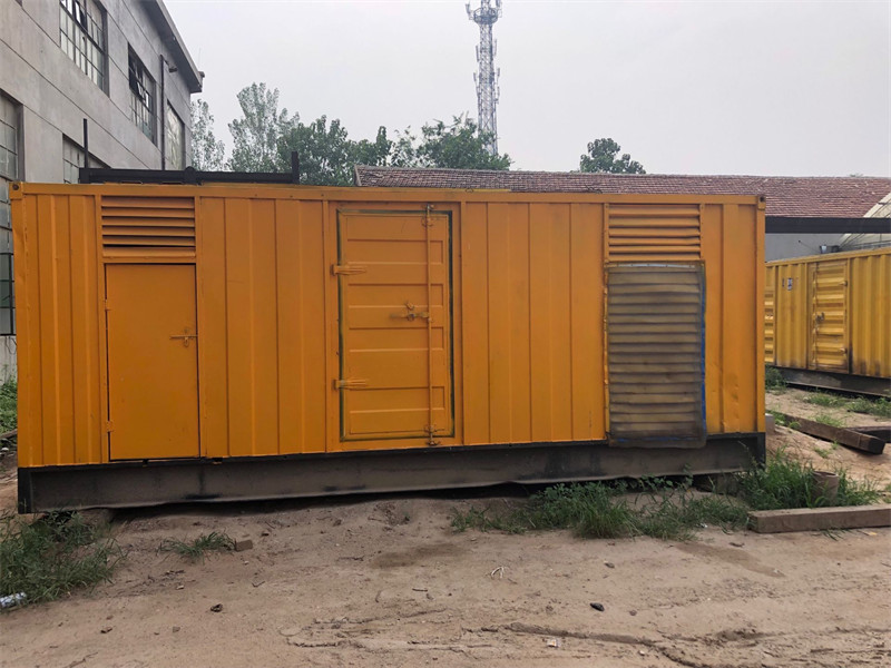 吴川发电机出租进行负载测试时，电瓶电量不足的具体判断标准是什么？