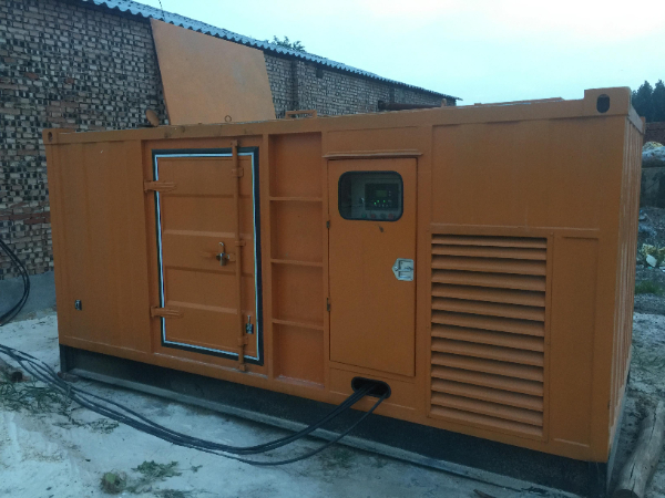 吴川发电机组长期使用中，电缆线的敷设路径有哪些要求？